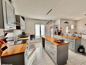 Vous ne rêvez pas  elle est en vente