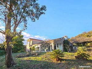 Propriété 5 pièces 130 m²