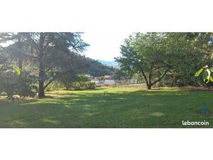 Terrain 911 m² GENILAC