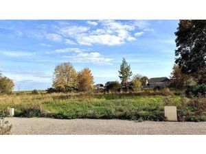 Terrain constructible viabilisé à vendre