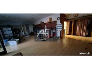 Local commercial 114 m²