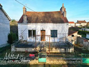 Vente maison 5 pièces 146 m² à Montceau-les-Mines (71300)  56 000 €