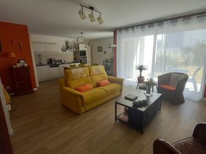 Appart. RDC: 87m2 3 chambres Jardin