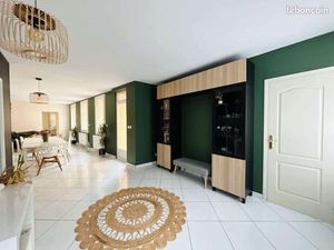 Semi-plain-pied de 140 m² avec jardin  garage et grande cour