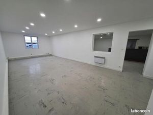 Local commercial 90 m²
