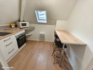 Loc T2 meublé centre ville avec place de parking