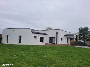 Local 759 m² HAUTE GOULAINE