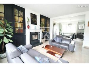 Immeuble 14 pièces 241 m²