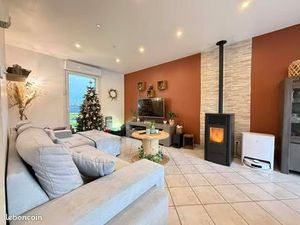 PLAIN PIED BRIQUES 90m2  3ch  jardin  garage  on pose ses meubles à VIEILLE EGLISE