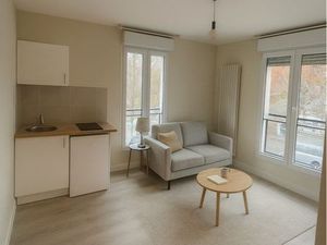 Grand studio entièrement neuf