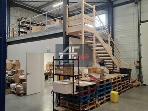 Local d'activité 150 m²