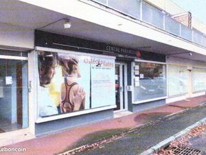 A louer local paramedical