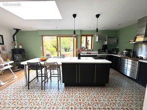 Maison - 6 pièces - 128 m2 (Garage + Jardin)