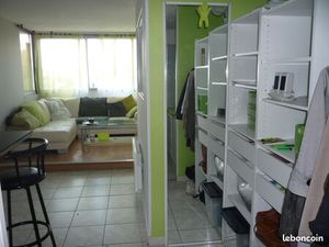 F2 avec place de parking