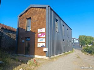 Bureau local professionnel centre ville Machecoul