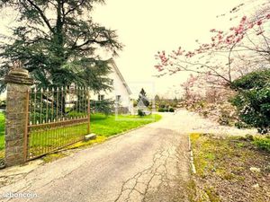 Maison 13 pièces 475 m²