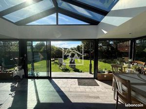 Maison 8 pièces 201 m²