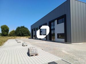 Local d'activité 2 413 m²