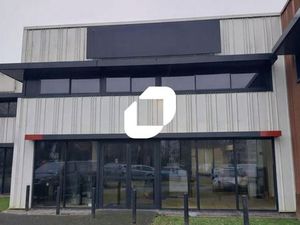 Local commercial 271 m²