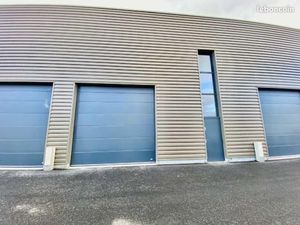 Local industriel 132 m²