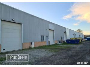 Local 161 m² Grigny