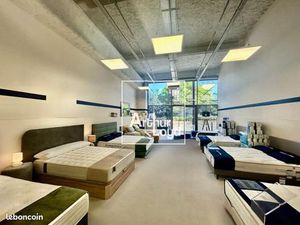 Local commercial 250 m²