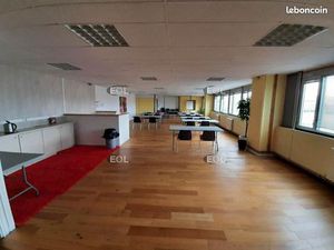 Bureaux 536 m²