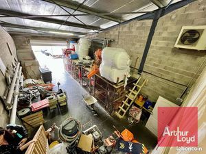 Local industriel 133 m²