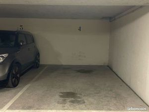 Place parking Arcueil