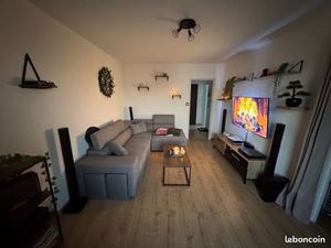Appartement avec garage et cave privative