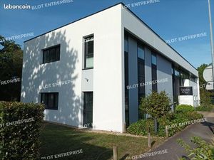 Bureaux 100 m²