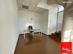 Bureaux 121 m²
