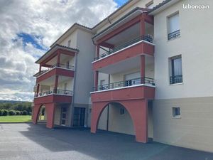 Appartement F2 avec balcon St Rambert