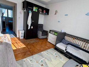 F4 traversant avec parking et garage