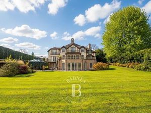 Maison à louer à Uccle € 14.000 (LIQBX) - Barnes Brussels | Zimmo