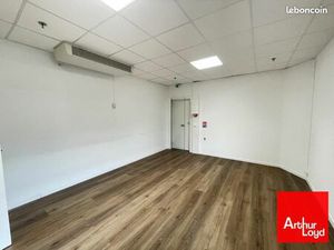 Bureaux 92 m²