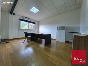 Bureaux 109 m²