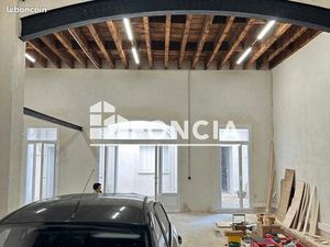 Local commercial 225 m²