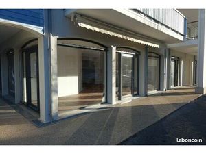 A louer local commercial sarzeau centre