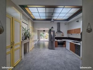 Maison 6 pièces 111 75 m2 grand jardin 259 m2 proxi métro et com