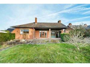 Bungalow 4 façades à moderniser selon vos envies.