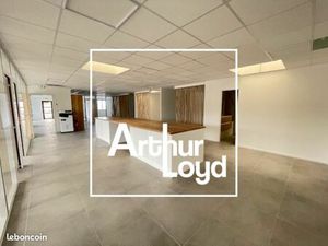 Bureaux 240 m²