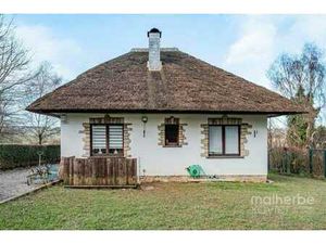 Maison de caractère avec toit en chaume – Vue exceptionnelle