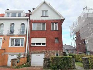 Maison bel-étage lumineuse avec jardin  terrasse et garage