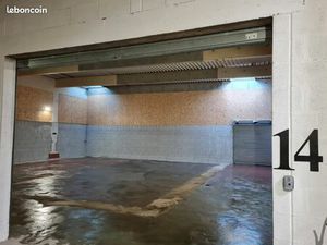 Local d'activité ou de stockage 200 m2