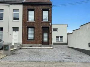 Maison 3 chambres  jardin et 2 garages