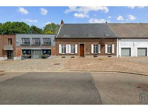 Charmante maison bourgeoise avec éléments authentiques  situ