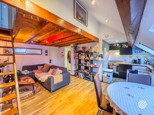 Flagey - Appartement deux chambres avec terrasse de 70 m²