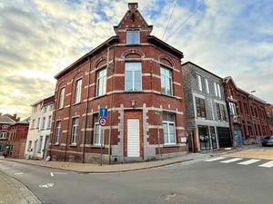 Appartement 2 chambres cour et cave