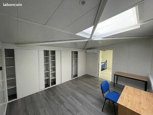 Local industriel 163 m²